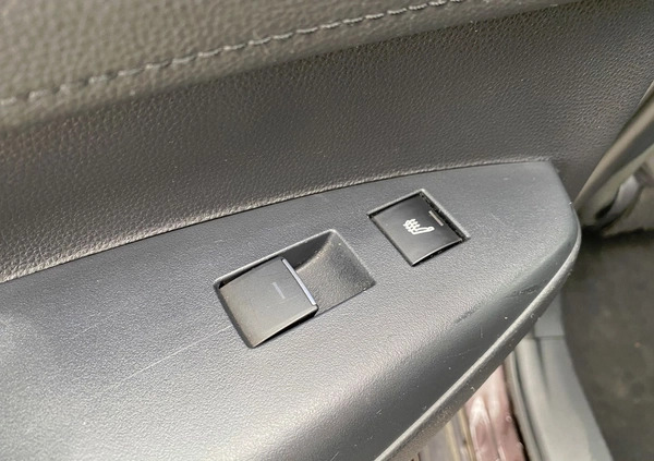 Toyota Corolla cena 98500 przebieg: 117380, rok produkcji 2019 z Bochnia małe 352
